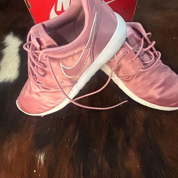 Nike Roshe One Elemental Pink - Picture 4 of 7